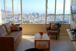 Disa Park 17th Floor Apartment with City Views