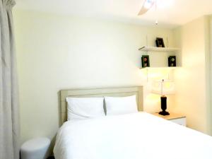 Embassy Gardens 17 West Rd South Morningside Sandton Johannesburg Secure 2 Bedroom fully furnished apartment with 24hrs security