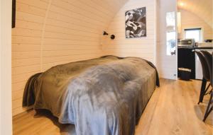 2 Bedroom Cozy Apartment In Nørre Nebel