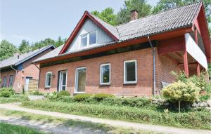 Nice home in Randbøl w/ WiFi and 5 Bedrooms