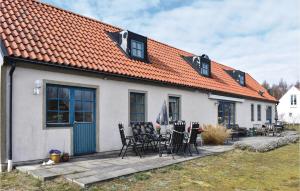 3 Bedroom Nice Home In Borrby