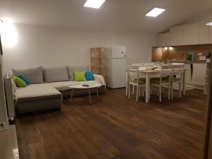 Miran odmor u srcu Pule! Apartman Iva 60m2.