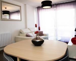 Appartements du Leman - Proches Geneve - Parkings prives gratuits : photos des chambres