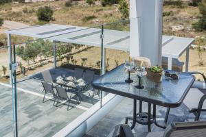 Trapezaki Villa Sleeps 6 Pool Air Con Kefalloniá Greece