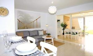 Ground floor apartment suite with private garden, Los Charcos