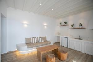 Seethrough Mykonos Suites Myconos Greece