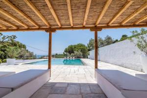 Villa Arios, pool, jacuzzi and sea