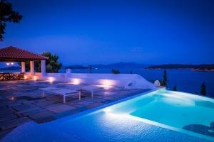 Dream property pool, jacuzzi and sea Skiathos Greece