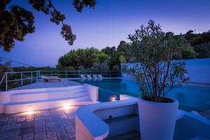 Dream property pool, jacuzzi and sea Skiathos Greece