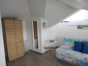 Sea Dream Studio with a private beach