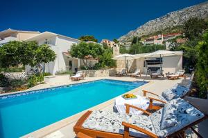 Villa Dasianda - only 90 m from the beach, private 30msq heated pool