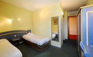 Hotels Comfort Hotel Saintes : photos des chambres