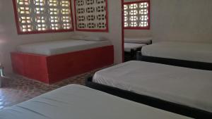 MAR SERENO Recinto Natural Casa Museo MERY LORA de CIFUENTES Condominio de Cabañas frente al MAR