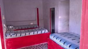 MAR SERENO Recinto Natural Casa Museo MERY LORA de CIFUENTES Condominio de Cabañas frente al MAR