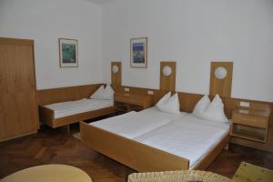 Double Room room in Madar Café Central Melk