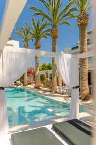 Drossia Palms Hotel and Nisos Beach Suites Heraklio Greece