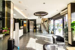 Lovina Inn - Nagoya Batam