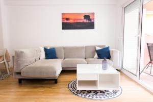 Enviable Location at Port Denia - Walk to Marineta Casiana Beach