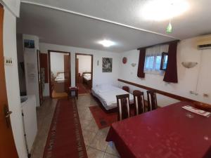 Apartmani Perovic