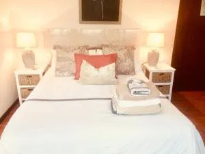 Mountain Peaks - Far Forest