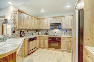 Luxurious 2 Bd With Lift View In Beaver Creek Condo
