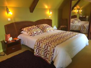 Hotels Auberge Du Cheval Blanc - Les Collectionneurs : photos des chambres