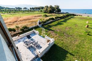 villa on the beach maris mare
