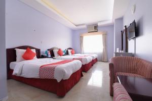 Standard Triple Room room in OYO 273 Burj Nahar Hotel