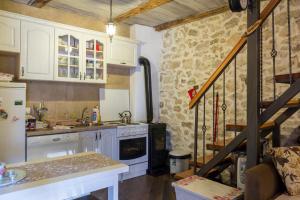 Rijeka Crnojevića, Lidija Apartment