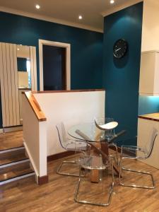 Pineapple Apartments