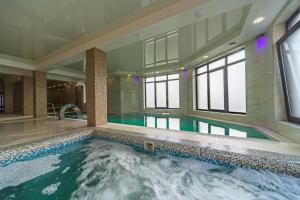 Diamond Resort White