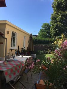 kerwatt - Grande et belle maison de ville avec jardin, proche centre et mer