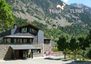 2 star hotell HOTEL TURPÍ Benasque Hispaania