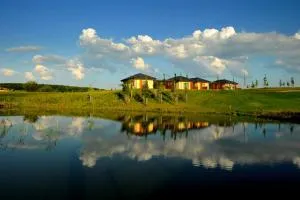 Black Bridge Hotel Apartment - Újezd nad Lesy