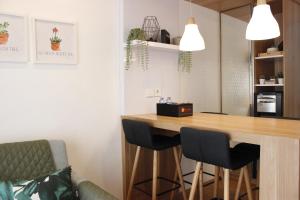 Classic and Comfy 2BR @ Gateway Pasteur Apartment By Travelio