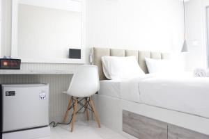 Gorgeous Studio at Mekarwangi Square Apartment with Mountain View By Travelio