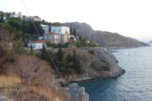 Pine Trees and Sea View Houses in Hydra - Daphne, Chloe, Myrto Hydra Greece