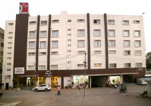 Triguna Clarks Inn Kurnool