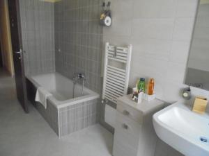 Double Room with Shared Bathroom room in B&B KARISMA