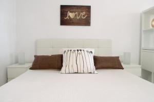 Edificio Seguro de Sol, Puerto La Cruz, Islas Canarias Tenerife