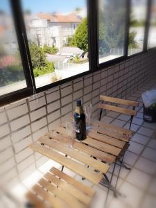 Quarto com 4 camas (Beliches+ 1 Sofá-cama)