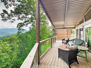 Three-Bedroom House room in New Listing! Cabin Retreat: Hot Tub Near Downtown Cabin