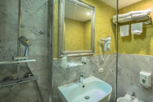 Standard Single Room room in Canova Hotel