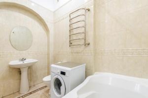 Шикарная видовая 2-комнатная квартира в Центре Киева