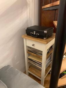 Charming studio apartment in the heart of the Jewish District!