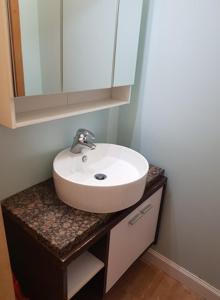 Center Brand New Apartment 4