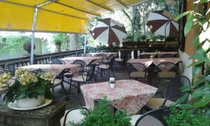 CROTTO CARACO APPARTAMENTI BUNGALOW CHALET