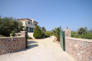 MARFAIA - VILLA BY THE SEA Aegina Greece