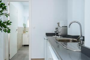 Hostly ODONNELL 1B Center-Fibre-Parking Op-CLess