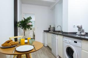 Hostly ODONNELL 1B Center-Fibre-Parking Op-CLess